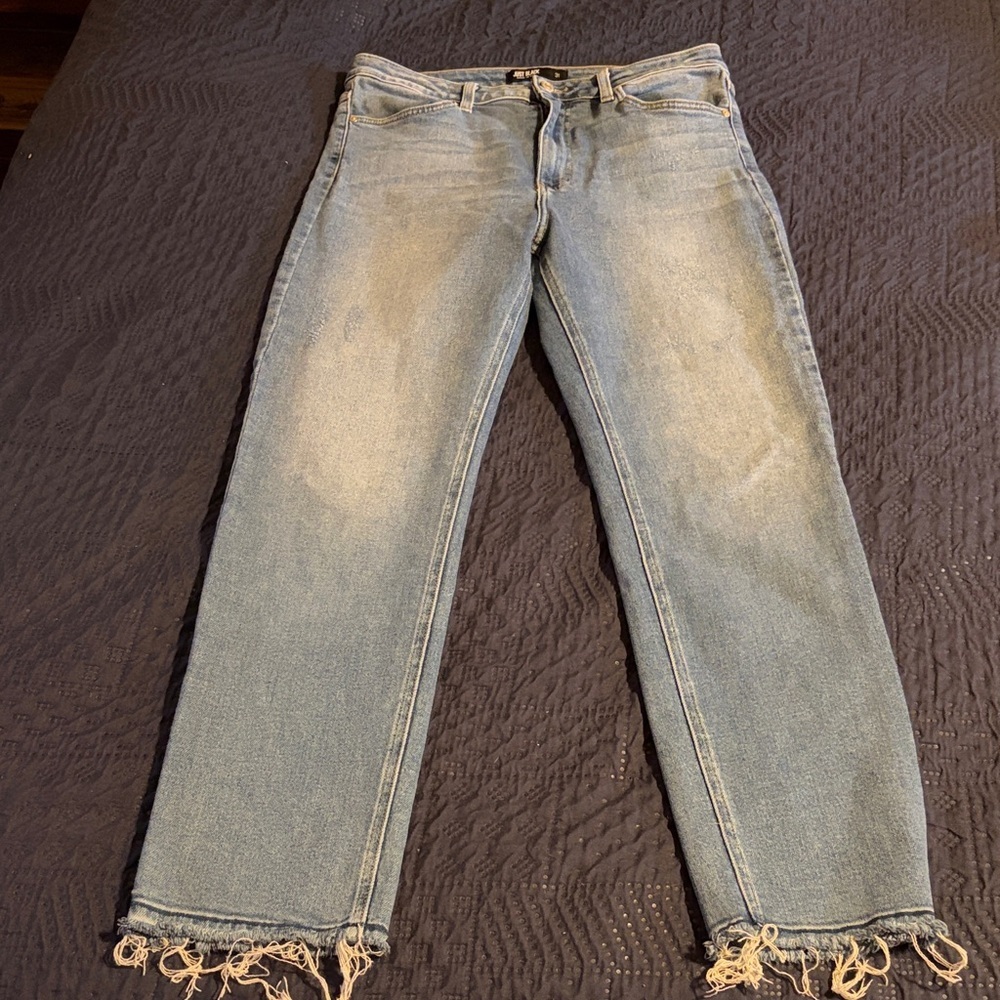 Just Black Size 31 Jeans with Distressed Hem